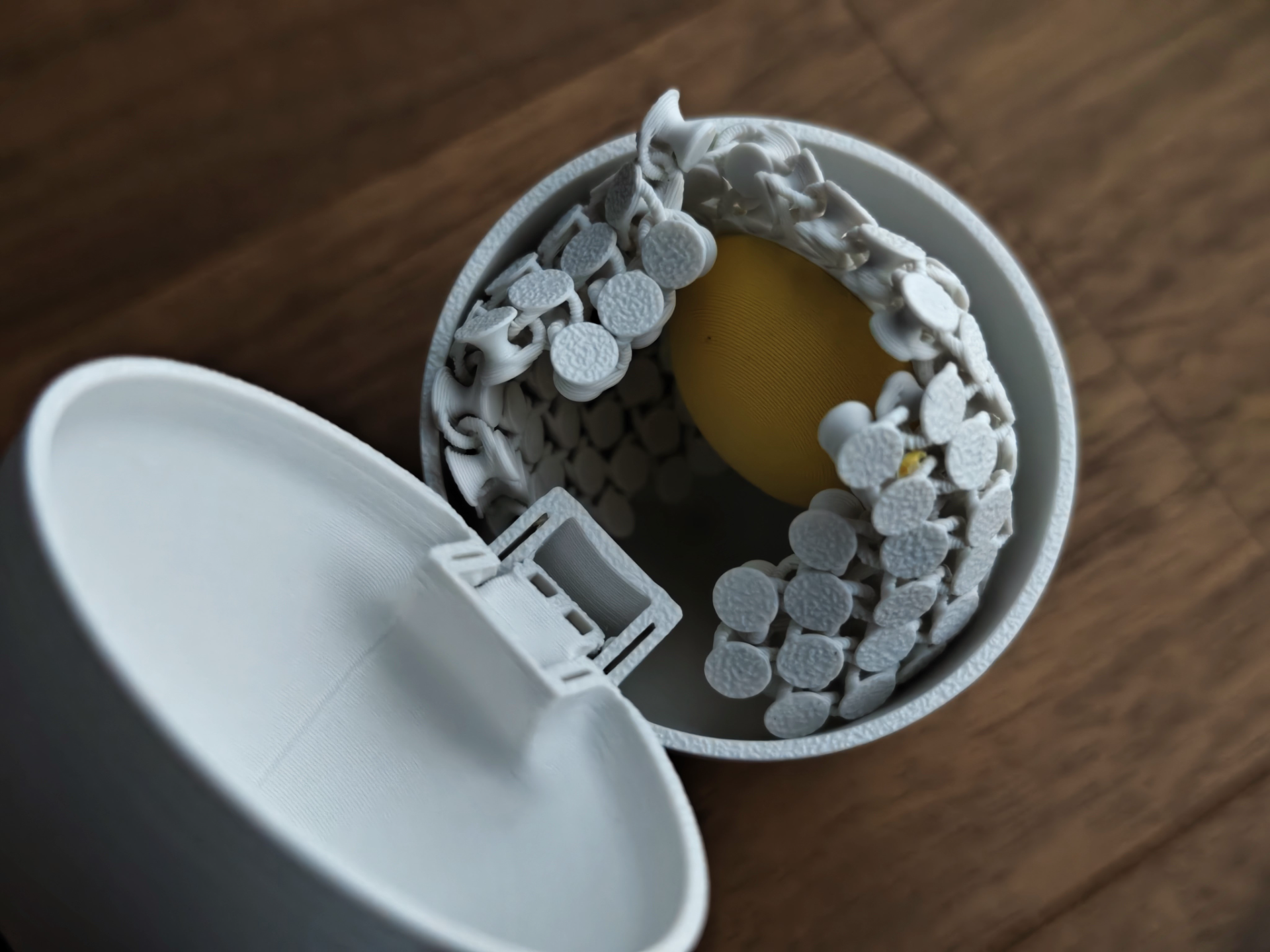Realistic Crackable Toy Egg